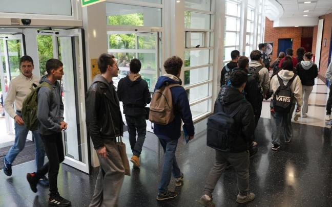 Un total de 12.297 estudiantes de Bachillerato se presentaron a la nueva selectividad en Euskadi.