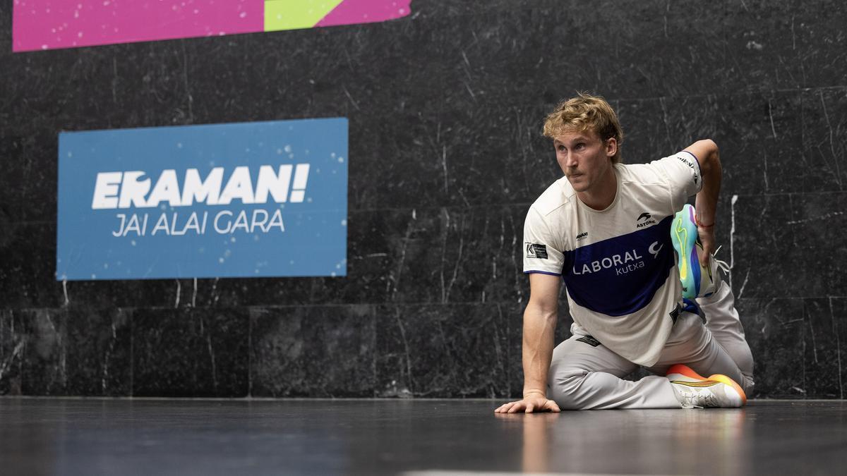 Ludovic Laduche, finalista del Individual de cesta punta tras ganar a Johan Sorozabal en Berriatua.