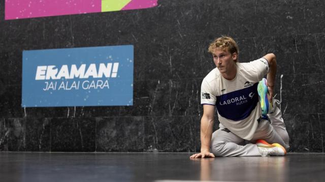 Ludovic Laduche, finalista del Individual de cesta punta tras ganar a Johan Sorozabal en Berriatua.