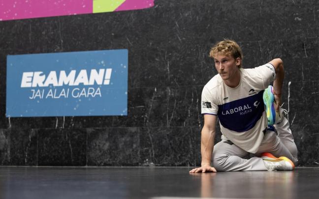 Ludovic Laduche, finalista del Individual de cesta punta tras ganar a Johan Sorozabal en Berriatua.