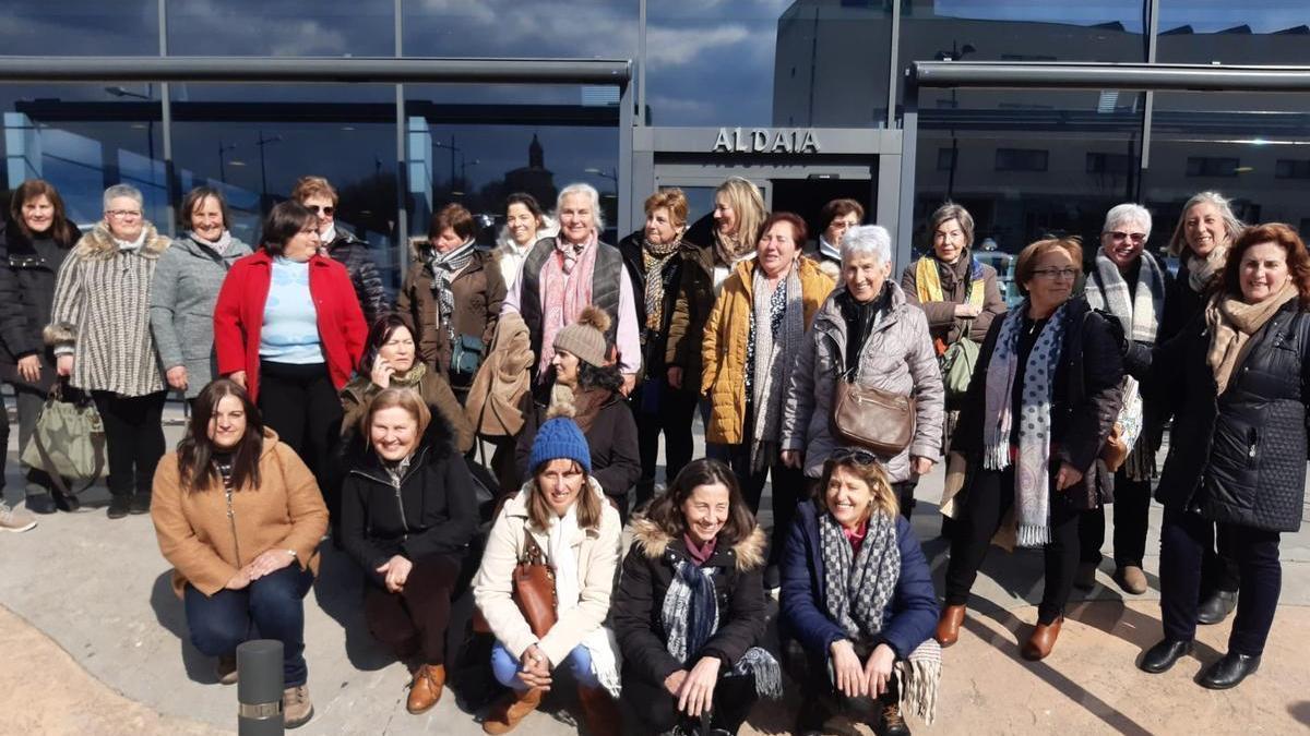 Agroganaderas de Asturias visitando explotaciones lideradas por mujeres alavesas