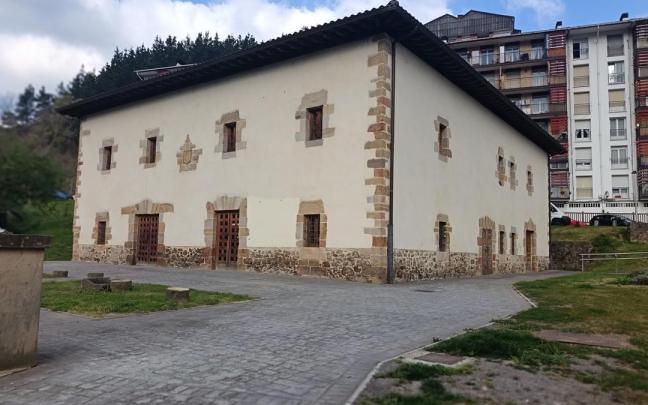 El museo Ibarraundi, desde el exterior, donde se proyecta la nueva sede de la musika eskola.