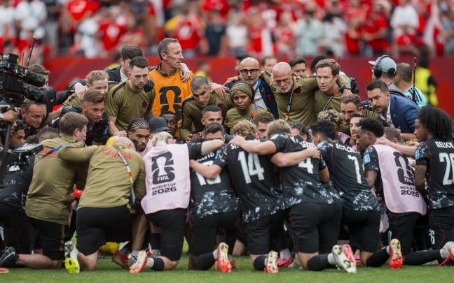 Canadá logró este jueves el primer triunfo mundialista.