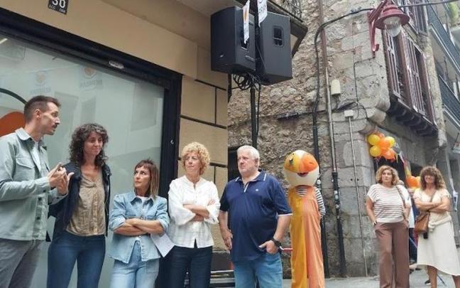 Tomás de Diego, el primero por la derecha