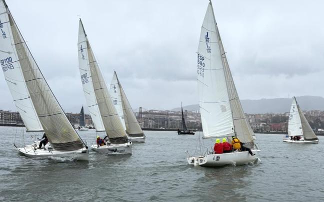 Meteorología exigente y cambiante en esta regata. Foto: RCMA-RSC