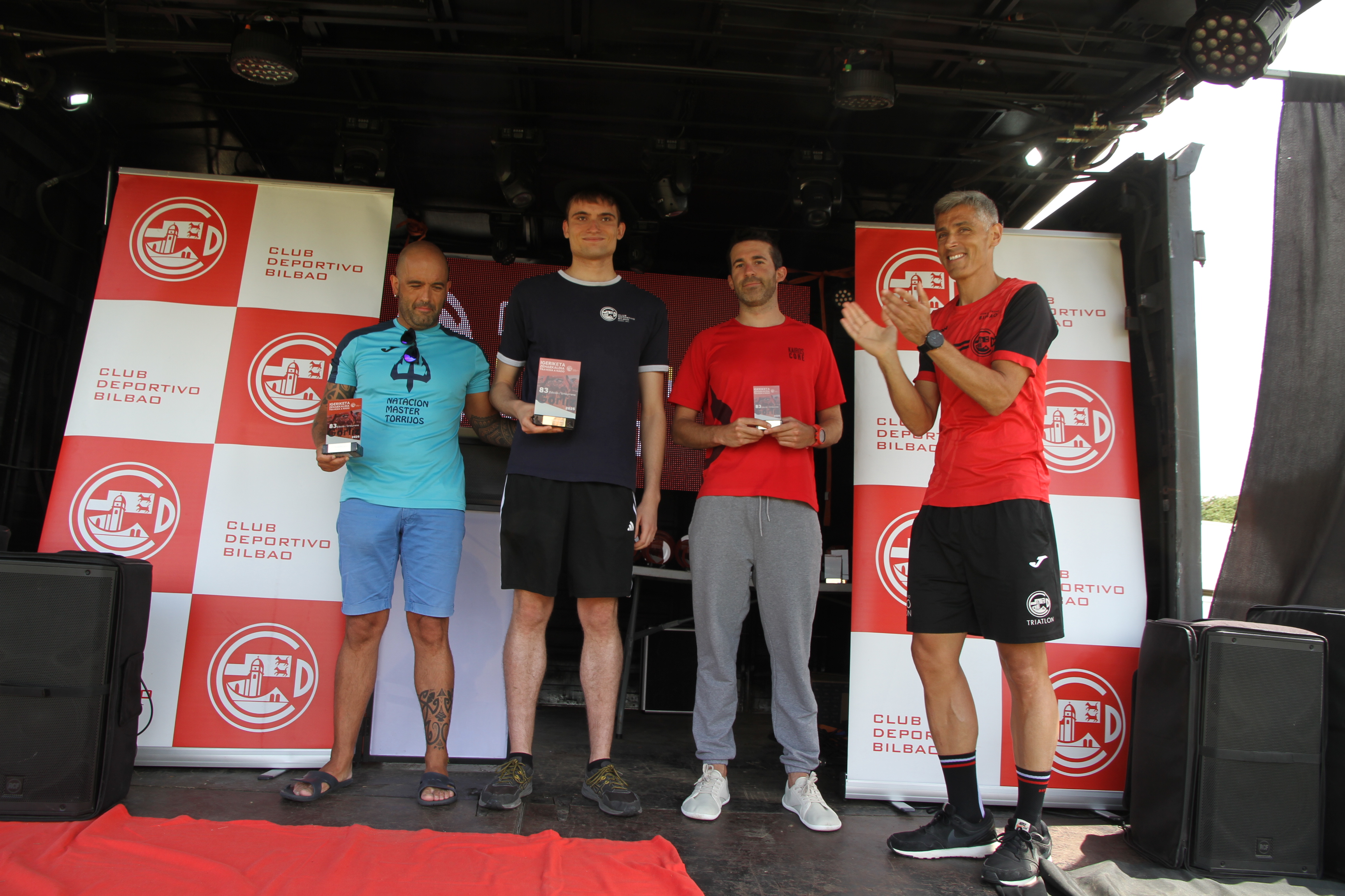 Xabi Crespo, ganador absoluto de la prueba, junto a Joseba Mateos (2º) y Joseba Ramírez (3º) Xabi Crespo, ganador absoluto de la prueba, junto a Joseba Mateos (2º) y Joseba Ramírez (3º)
