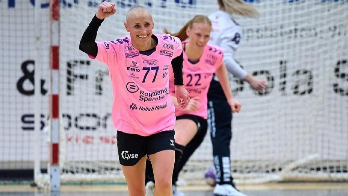 La jugadora, celebrando un gol.