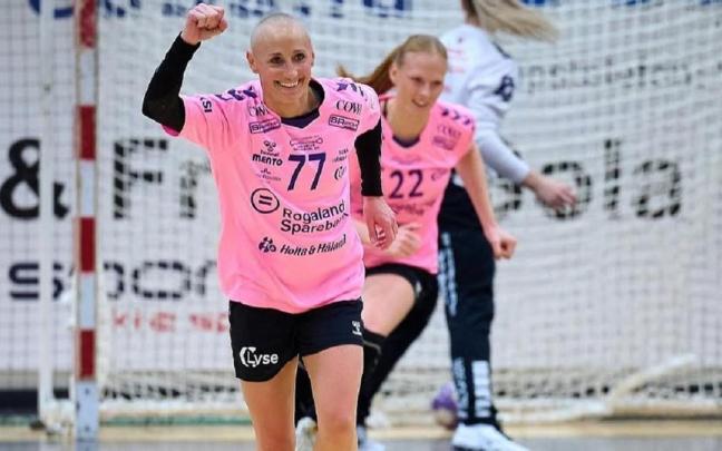 La jugadora, celebrando un gol.