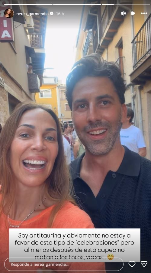 Nerea Garmendia y su pareja durante sus vacaciones