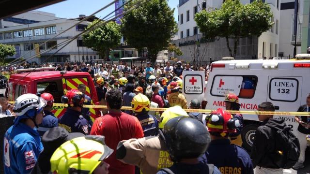En imágenes: un terremoto de magnitud 7,4 sacude Colombia