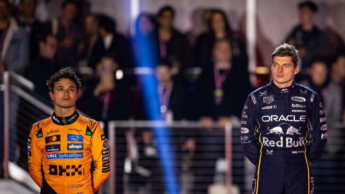 Norris y Verstappen, en el podio de Las Vegas.