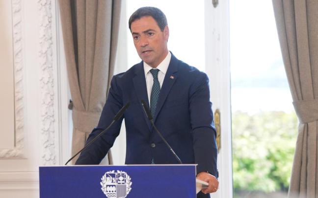 El lehendakari, Imanol Pradales, en la rueda de prensa posterior al Consejo de Miramar