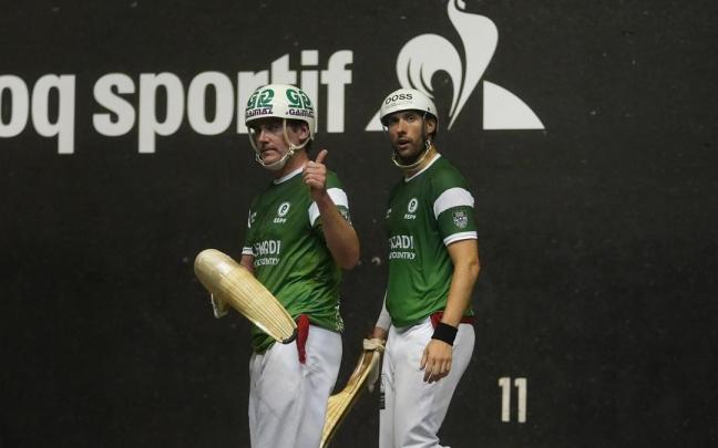 Aritz Erkiaga e Imanol Lopez durante un partido con la Euskal Selekzioa el pasado junio en Gernika.