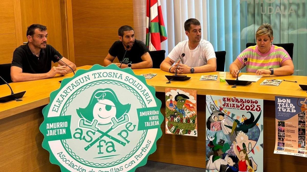 Presentación de la txosna solidaria en las fiestas de Amurrio 2025