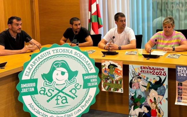 Presentación de la txosna solidaria en las fiestas de Amurrio 2025