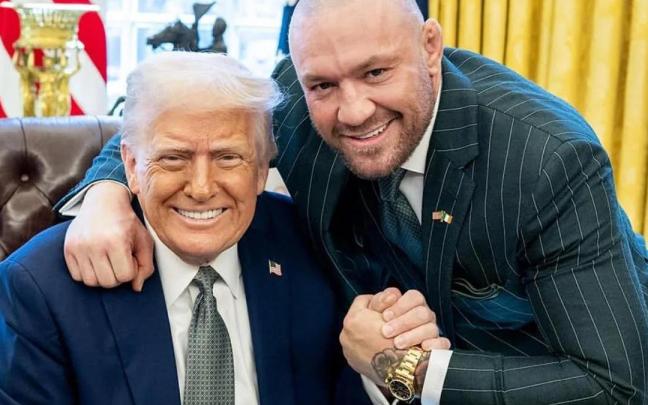 Donald Trump recibe a Conor McGregor en la Casa Blanca el pasado mes de marzo, cuando el luchador buscaba la presidencia de Irlanda.