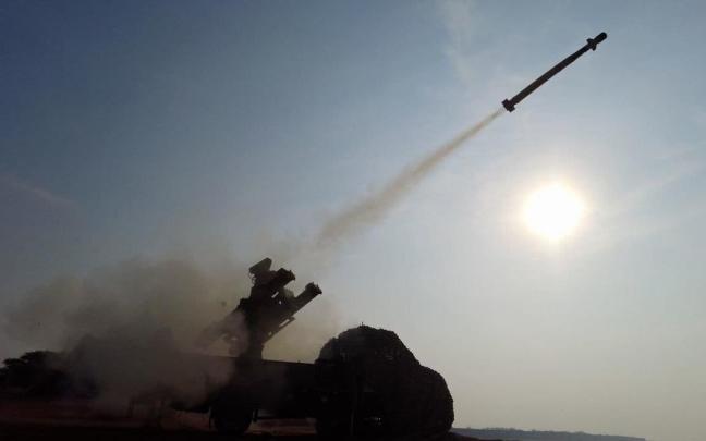 La Guardia Revolucionaria de Irán envía ataques contra varios buques en el estrecho de Ormuz