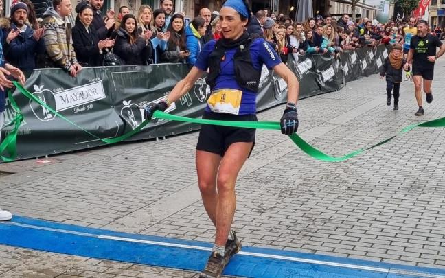 Oihana Kortazar llega a la meta de la Kangas Mountain. Oihana Kortazar llega a la meta de la Kangas Mountain.
