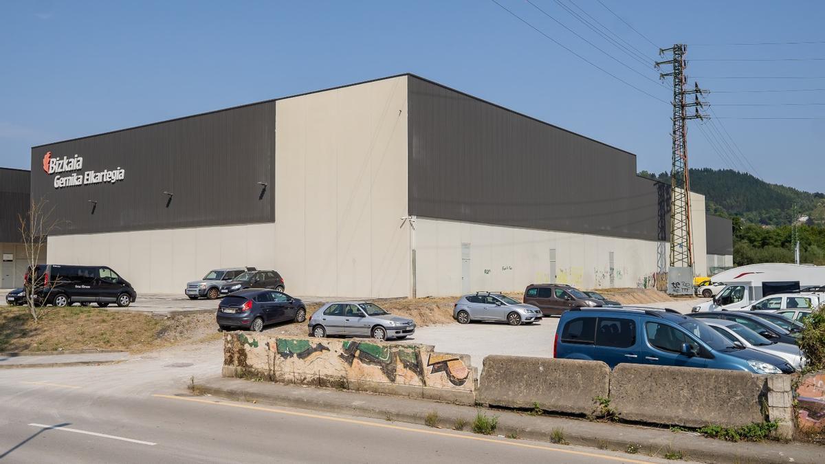 El nuevo aparcamiento está ubicado junto al Elkartegi