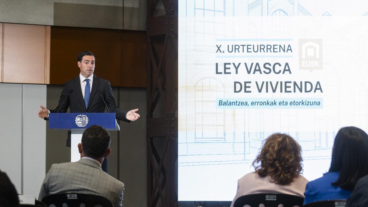 El lehendakari, Imanol Pradales, esta mañana en Gasteiz.