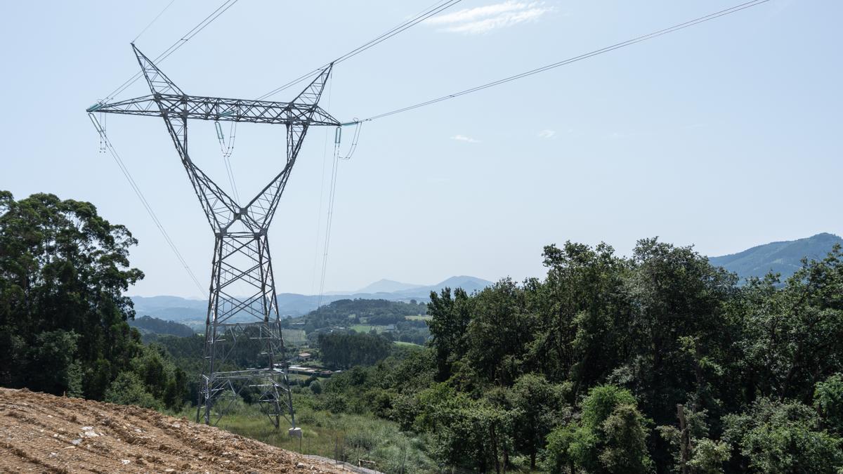 El consejero Jauregi cree que Euskadi debe pasar de 12.000 MW instalados a 18.000 MW.
