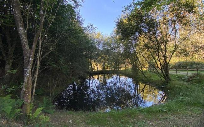 Vista del pozo de Ormola, punto de encuentro de los que se sumen a la salida programada para el 31 de enero.