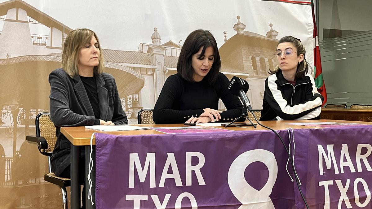 Ainhoa Arrese, en el centro, en la presentación del programa