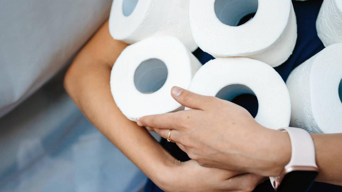 Esta es la razón por la que los médicos de Harvard aconsejan no usar papel higiénico