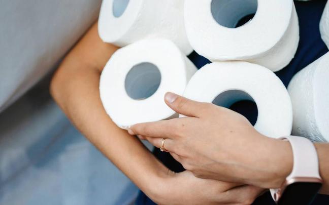 Esta es la razón por la que los médicos de Harvard aconsejan no usar papel higiénico