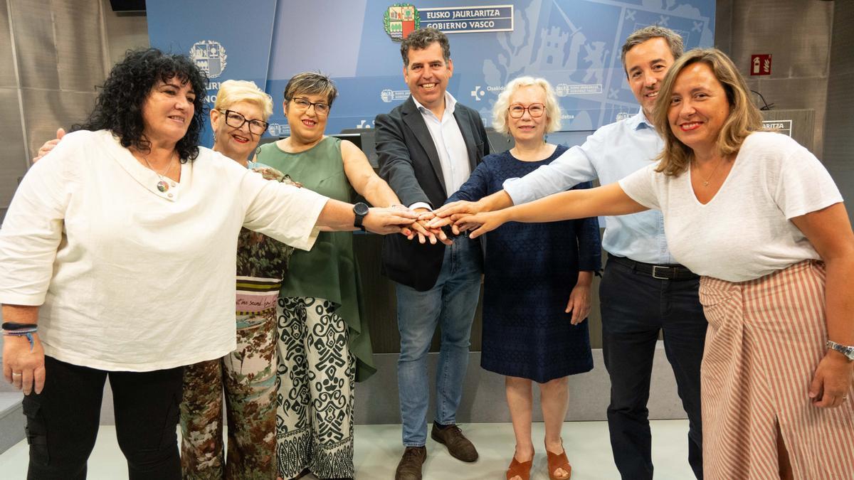 La licitación tendrá en cuenta el convenio del sector, la subida de costes y criterios de sostenibilidad en los vehículos y de mejor ordenación territorial.