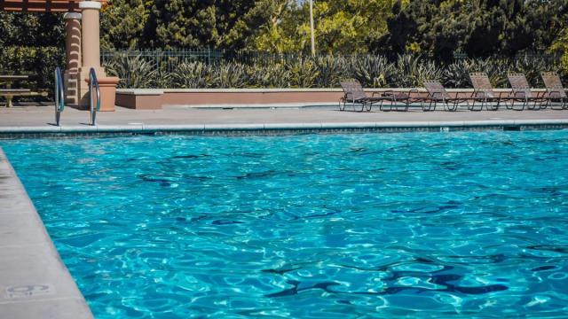 Imagen de archivo de una piscina.