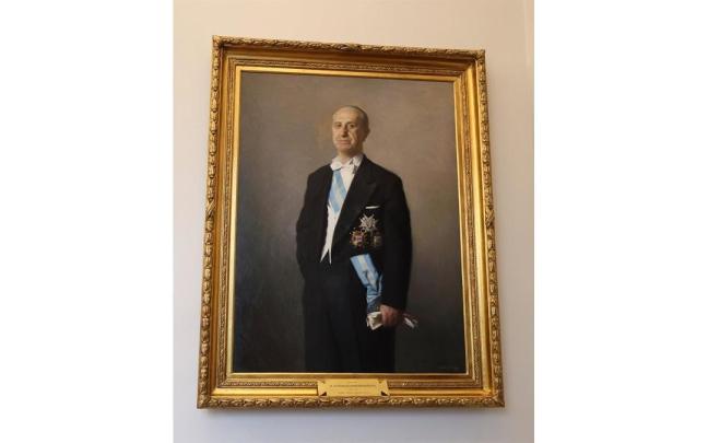 Retrato de Antonio Iturmendi, uno de los presidentes de las Cortes franquistas, retirado de la galería del Congreso.