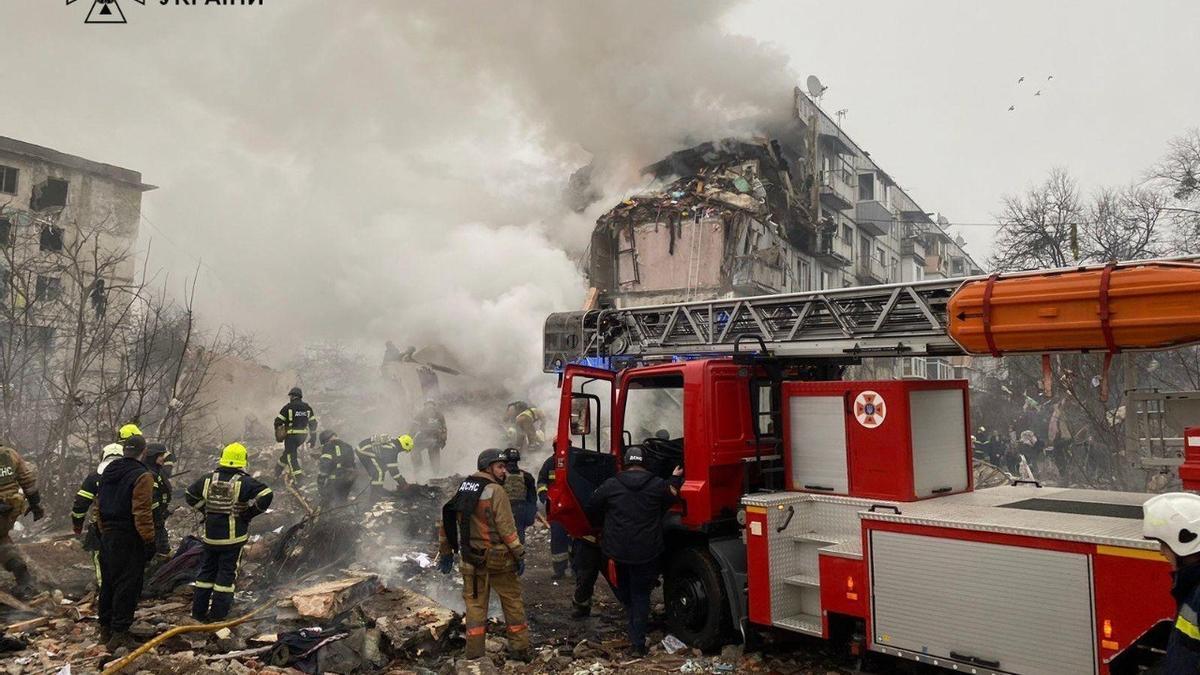 Impacto de un misil contra un edificio en la ciudad ucraniana de Poltava