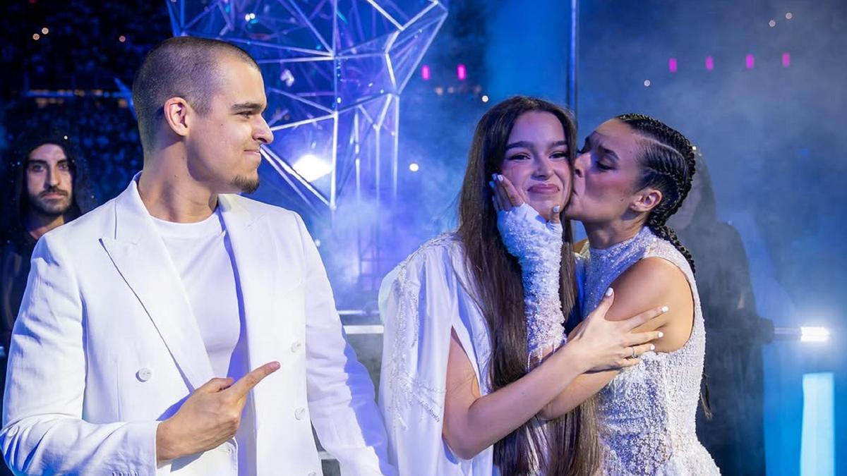 La influencer Marta Díaz abrió la puerta a una nueva manera de hacer marketing durante 'La Velada del Año' al presentar a su hermana pequeña, Laura Díaz.