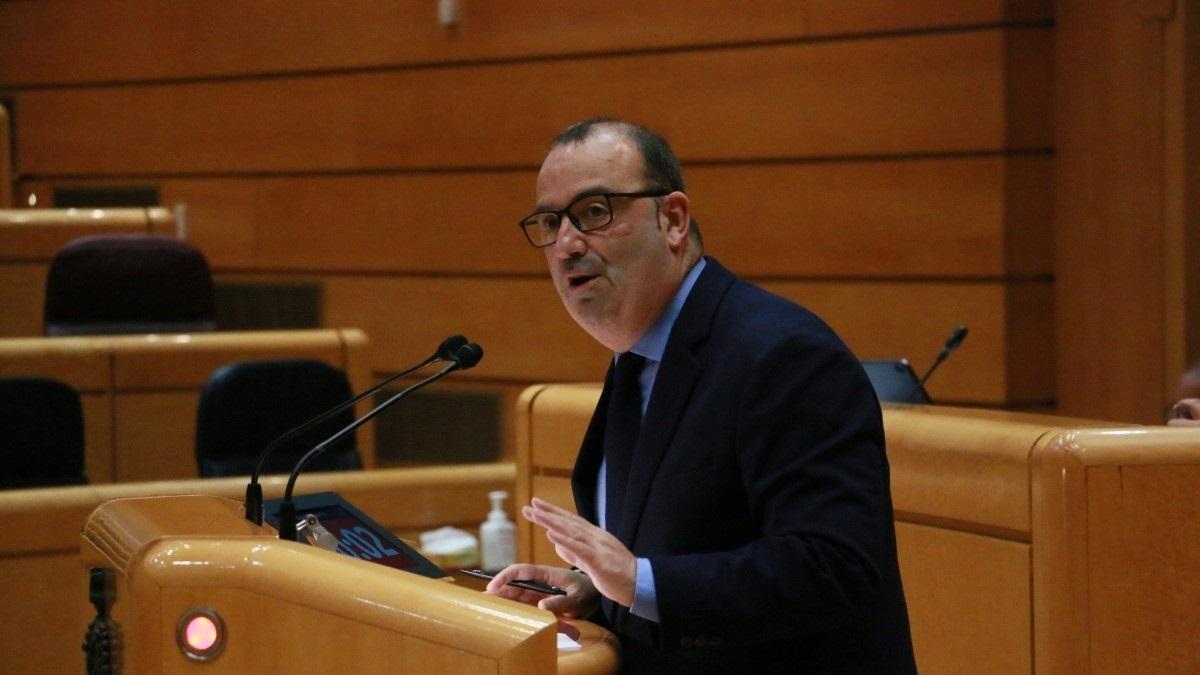 El senador del PNV Luke Uribe-Etxebarria.