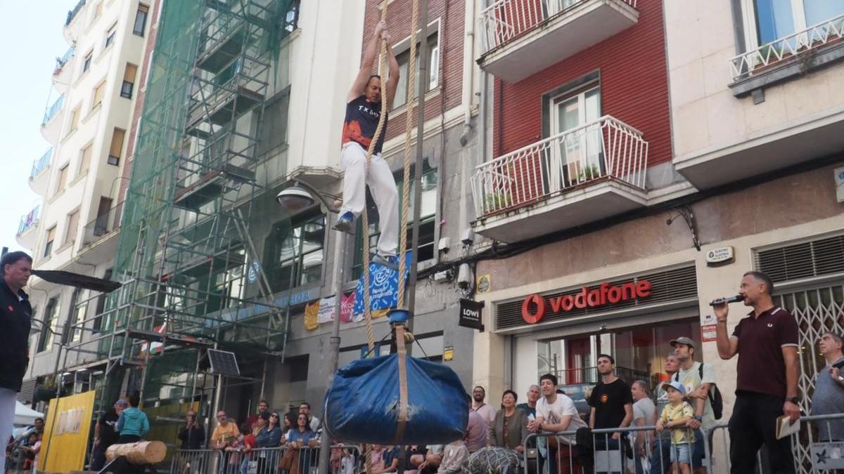El herri kirolak también ha tenido presencia en la jornada del sábado en Eibar.