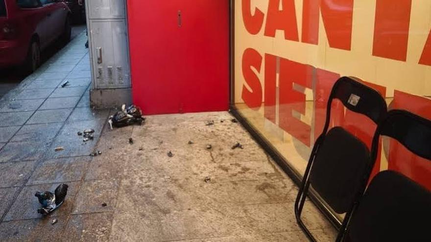Artefactos caseros explosionados en la sede del PSOE de Cantabria.