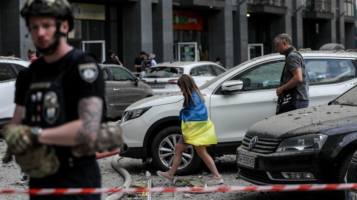 Ataque contra un edificio residencial en Kiev.