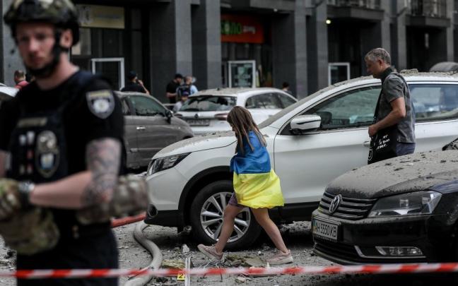 Ataque contra un edificio residencial en Kiev. Ataque contra un edificio residencial en Kiev.