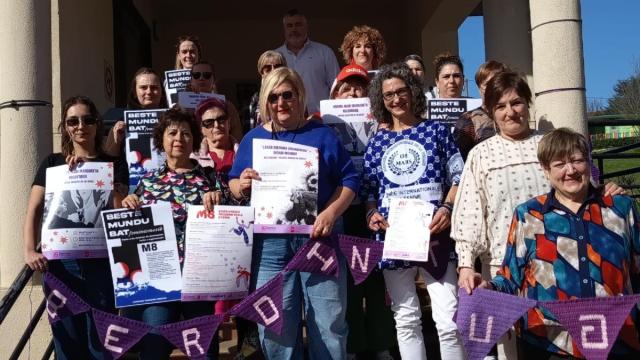 Presentación de la programación del 8M para la localidad iurretarra.