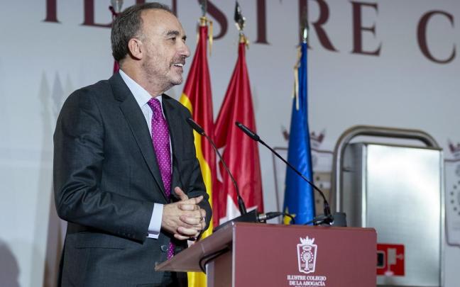 La Sala del TS presidida por Manuel Marchena abre causa por terrorismo a Puigdemont.