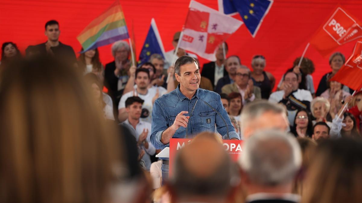 Sánchez asiste a un mitin del PSOE en Valladolid con motivo del 9J.