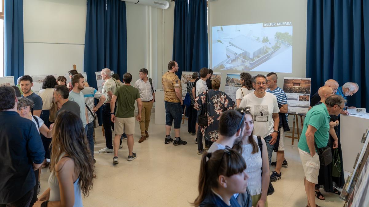 Exposición en la sala Sukaldea con los tres diseños.
