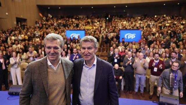 El presidente del Partido Popular, Alberto Núñez Feijóo, y el presidente de la Xunta de Galicia, Alfonso Rueda