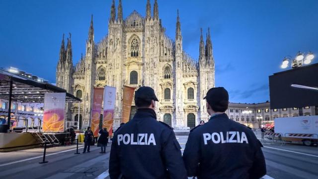 Agentes de la Policía italiana en Milán.