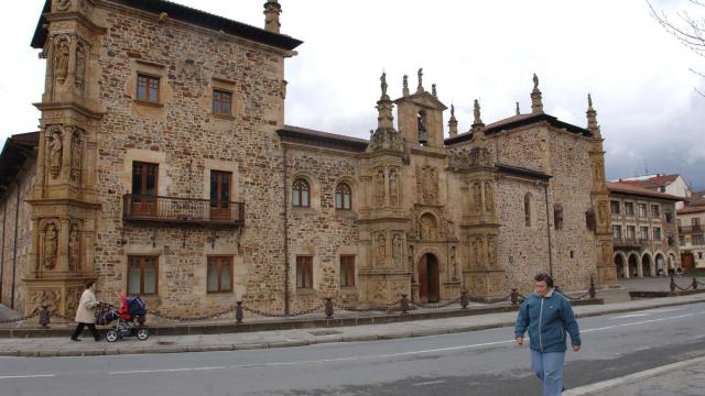 Exterior de la antigua universidad Sancti Spiritus.