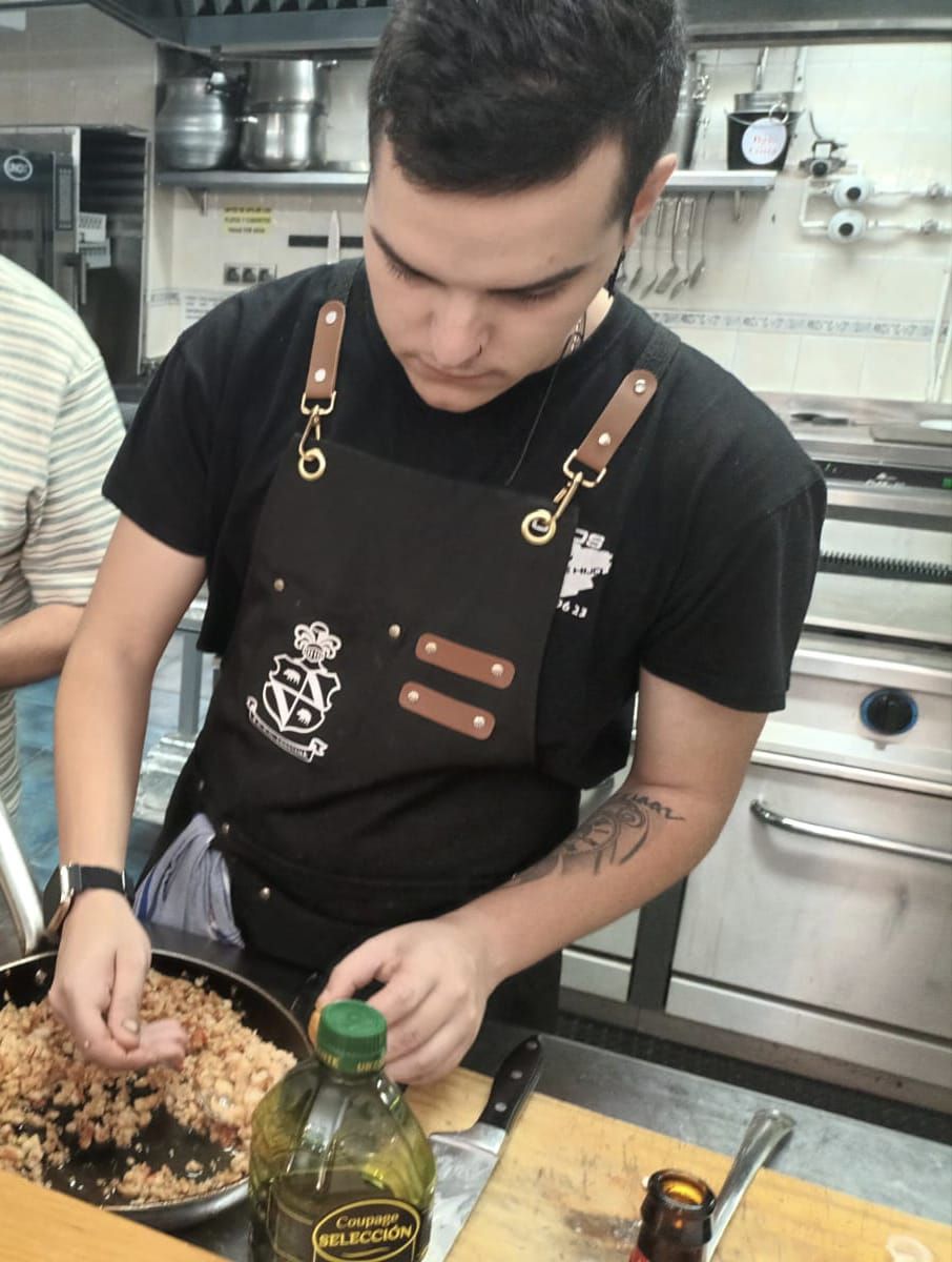 Christian J. Méndez finalizó sus estudios en la Escuela de Hostelería de Leioa.