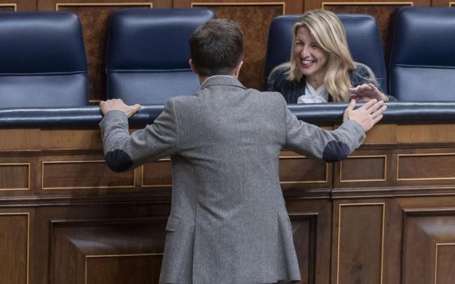 Íñigo Errejón y Yolanda Díaz hablan durante una sesión plenaria en el Congreso. / EP Íñigo Errejón y Yolanda Díaz hablan durante una sesión plenaria en el Congreso.