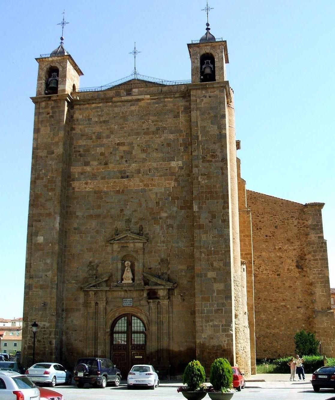 La basílica de Nuestra Señora de los Milagros destaca por sus dimensiones.