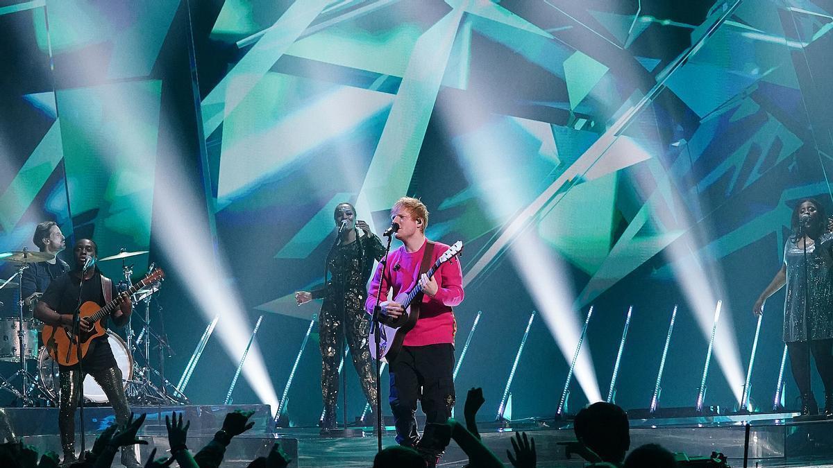 El cantante Ed Sheeran durante una actuación en unos MTV Europe Music Awards.